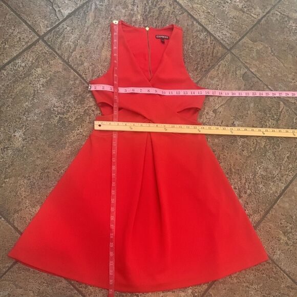 Express Size 8 Little Red Dress V Neck Side Cutouts Fit & Flare Zipper Back - Picture 11 of 11